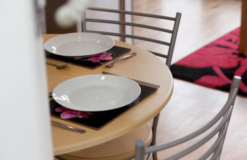 Lace Market Apartments - City Centre - 4 Beds Apartment with 2 Bathrooms and full Kitchen in George Street - close to Victoria Centre Shopping Centre - Parking for Cars & Vans from Five Pounds a Day - Sunday 1pm Check-out - Foto 53