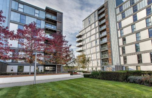 ShortstayMK Vizion apartments, with free superfast wi-fi, parking - Foto 58