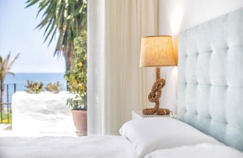 Hanami Alcazaba Beach Front Sea View - Photo 16