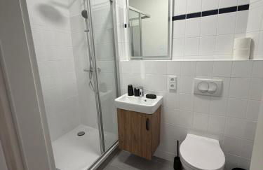 Jomi Stays - Kudamm - Foto 47