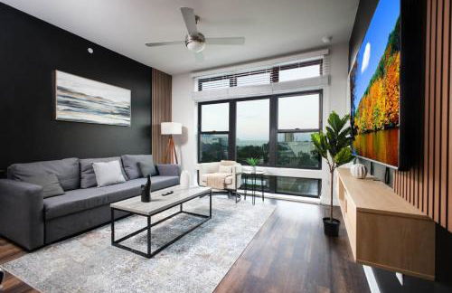 Modern 2BR Getaway-w Parkng, Near Rvrwlk&Conv Ctr - Foto 61