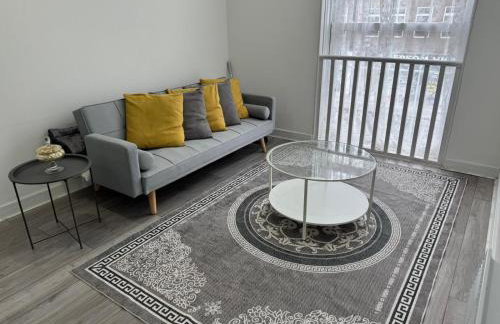 Epsom High Street Apartment 3 - Photo 6