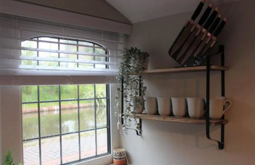 Hidden Gem Canal Facing Retreat with lovely walks - Foto 13