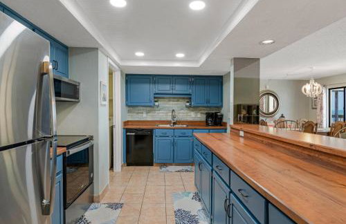 Fabulous ocean and beach views with top complex amenities - Photo 8