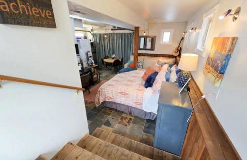 #StayinMyDistrict Hyde Park Down - Photo 1