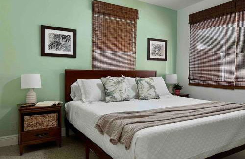 New! Tropical Hideaway near Beach! Tons of Parking - Photo 8