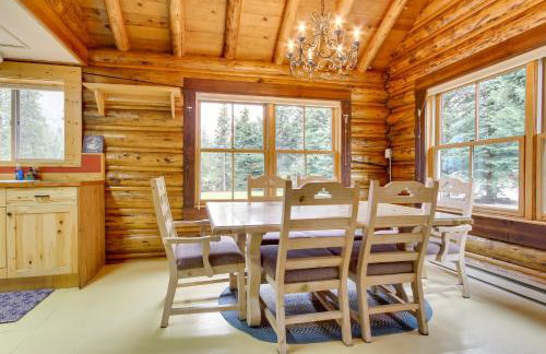 Creekside Silver Gate Getaway with Fireplace! - Foto 9