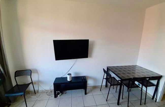 Apartment With Balcony, Neuss - Foto 1