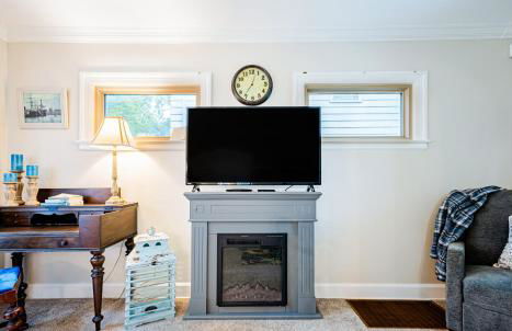 Rachel's Private Hideaway with king bed, kitchen, laundry, parking and big yard - Foto 11