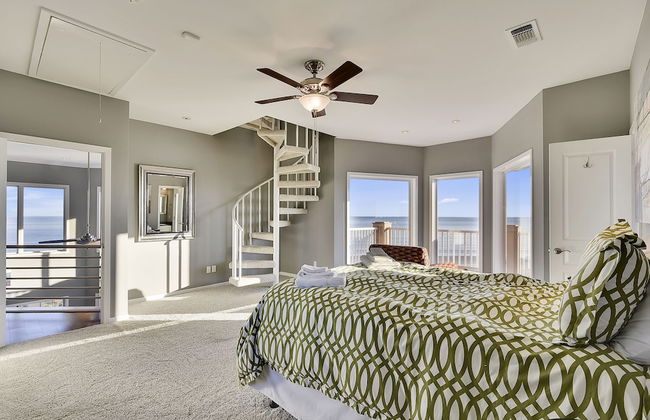 Chateau Soleil - Photo 3