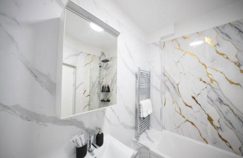 3BR Home Gem - sleeps 9 - Netflix - Near O2 & Greenwich Park - Foto 70