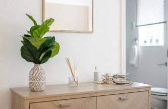 Stylish 5Bedroom Getaway in Quiet Mildenhall Area - Photo 75