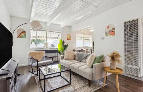 UC Proximity - Cozy City Stay - Free Parking Spot - Photo 43