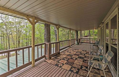 Secluded Edgemont Getaway with Huge Outdoor Deck! - Foto 2