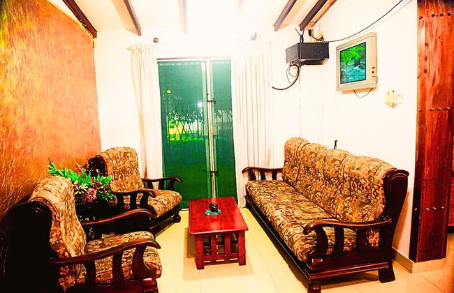 Ared Villa - Photo 25