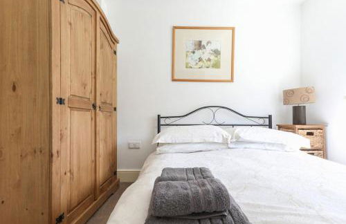 Wend Gardens Annx Carleton Skipton Pet friendly - Photo 8