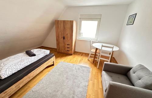 8 Einzelbetten Böblingen I 6 Schlafzimmer I 2 sep Ebenen I 2 Bäder, 2 sep WC I Messe, A81 I Monteure, Teams - Foto 24