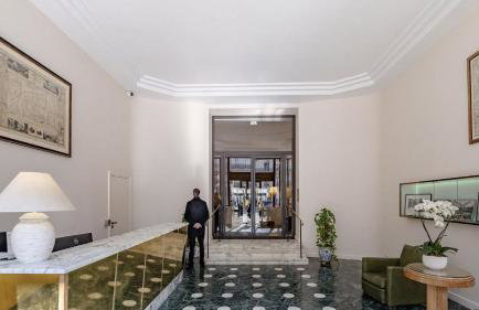 Superb studio with terrasse & 24-7 security in the heart of Paris! - Foto 16