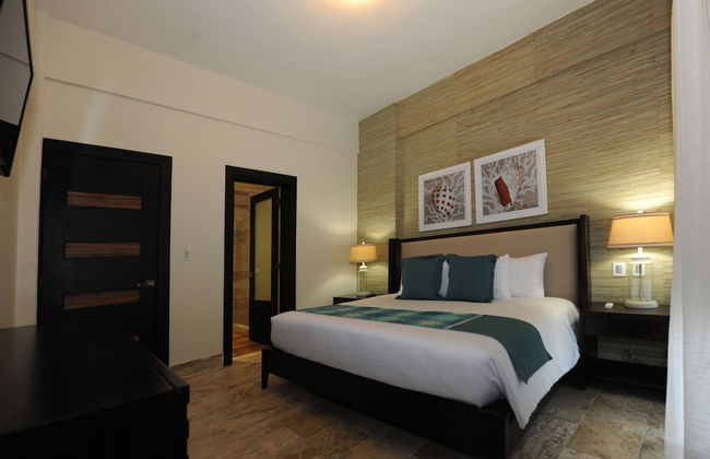 Blue JackTar Condos - Foto 3