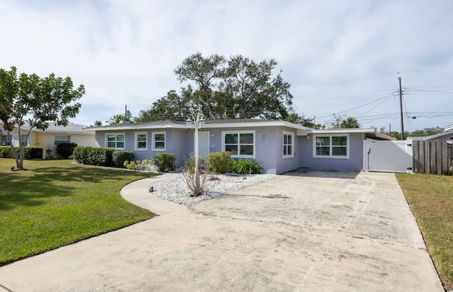 Fun Family-friendly Largo Home Heated Pool - Photo 6