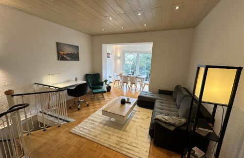 schön wohnen ! Netflix Nespresso Küche Parkplatz Garten - Foto 1