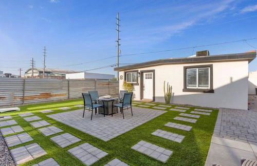 Featherlight Cottage with BBQ and Hot Tub in Downtown Phoenix - Foto 22