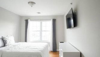 Newark Liberty Brick House - Private Bedroom 3 - Foto 5