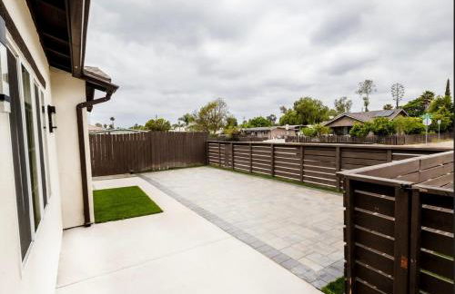 Escondido Front Unit 3-BR by SD STAY - Foto 57