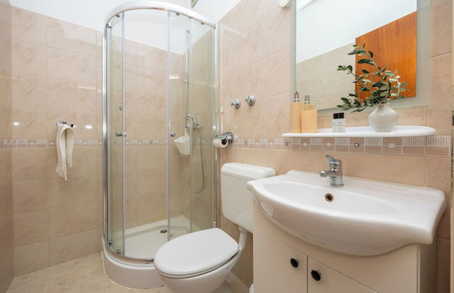 Double bed Room With Private Bathroom and Balcony - Foto 6