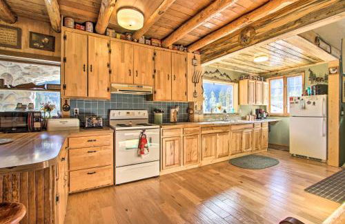 Sasquatch Inn Retreat Near Fishing and Hunting! - Foto 9