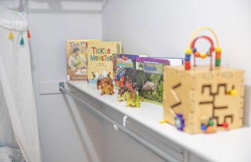 Farmington Gem 6BR Hot Cold Tub Sleeps 15 - Foto 31