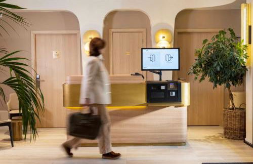 Yuna Porte Maillot - ApartHotel - Foto 64