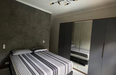 Casa Aconchegante Com Piscina e Área Gourmet - Foto 7