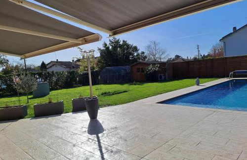 Jolie maison avec piscine - Photo 11