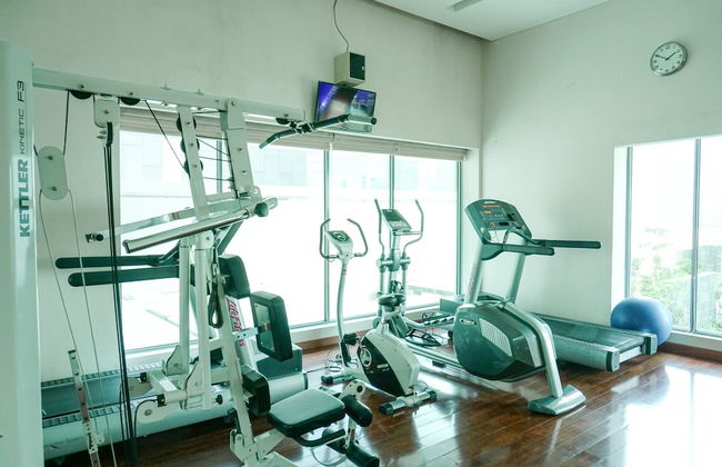 Homey with Private Lift 2BR Apartment at St. Moritz Puri near Mall - Foto 23