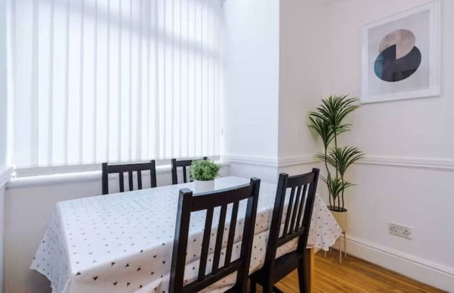 Spacious 4-Bed House Manchester - Foto 28