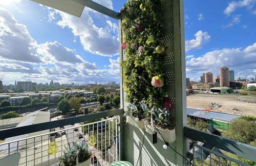 Comfy Stylish Unit Near Canary Wharf l Top Floor Ideal for Business and Leisure Privacy l No Minimum Stay I - Photo 7