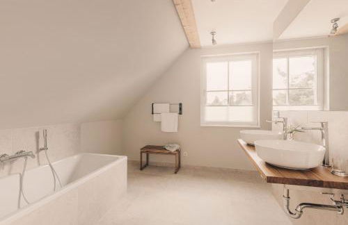 Watermark Usedom - Traumhaus direkt am Wasser mit eigener Badestelle - Haus Woge - Foto 24