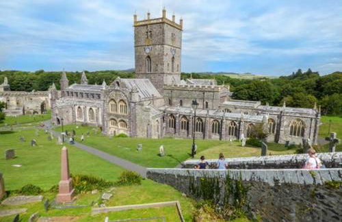 Court House - Photo 18