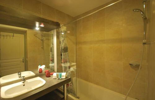 Le Vieux Port Apartments - Photo 27