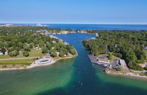 344 Edgewater Inn - Foto 1