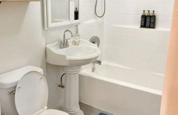 Massive 2 bedroom with fenced yard - Foto 15