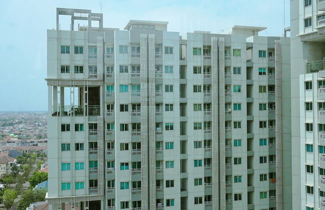 Homey And Modern Studio At Sky Terrace Apartment - Foto 21