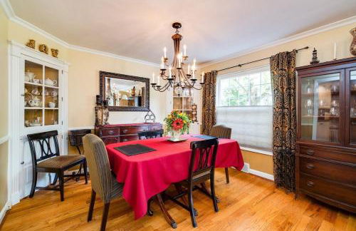 Antique Charm 3BR Gourmet Kitchen & Large Yard - Foto 19