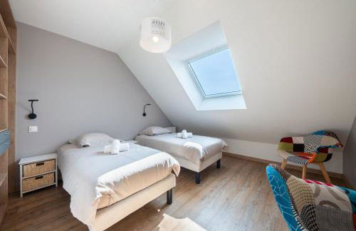 Villa avec piscine privée, sauna, jardin et parking - Foto 13