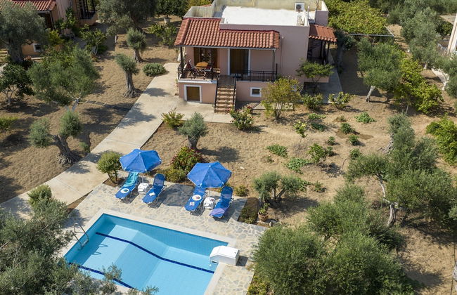 Modern Holiday Home in Sfakaki - Photo 1