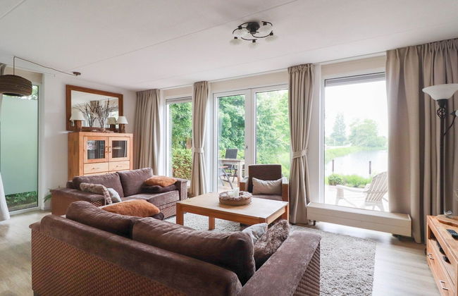 Nice Holiday Home on the Water - Foto 12