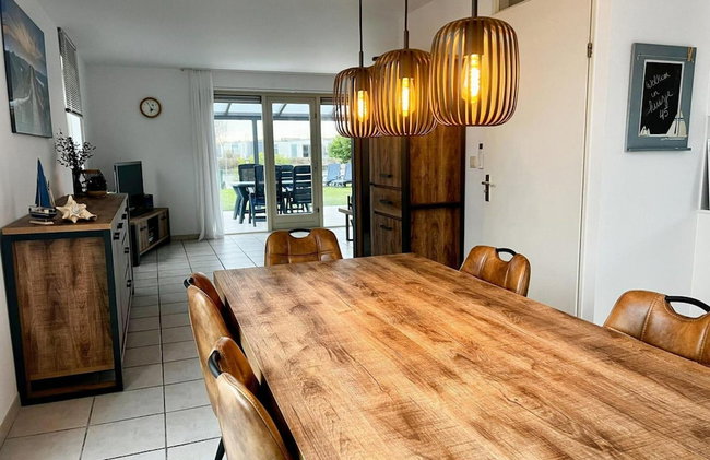 Appealing Bungalow With Garden - Photo 54