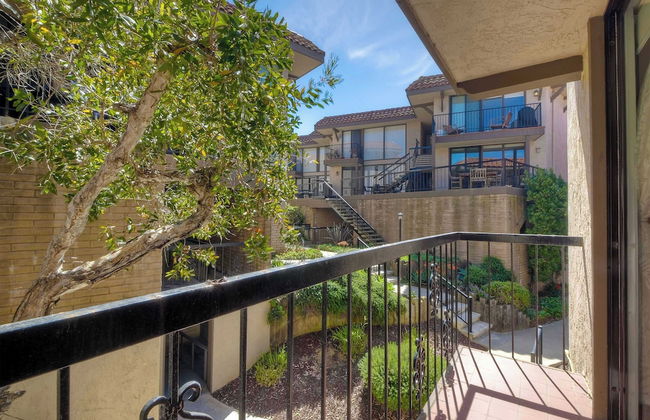 Solana Sunset Stunning Beachside Retreat for 4! - Photo 32