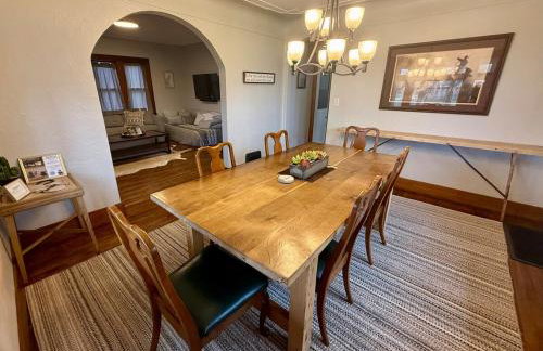 Home 7 beds, 2 baths Farmstay at Pygmy Goat Farm Byron Center Michigan - Foto 14